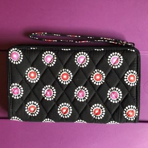 Vera Bradley Iconic Front Zip Wristlet
